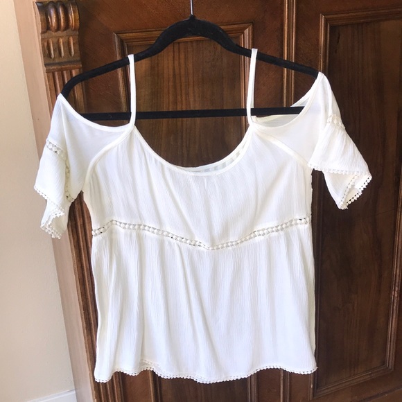 blouse - Picture 2 of 3